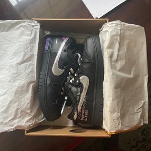 Off white dunks lot 50